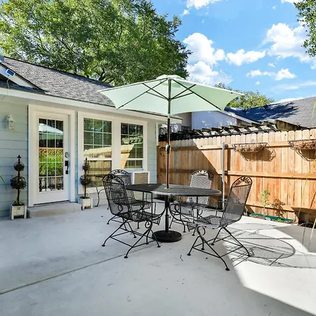 Magnolia - A Birdy Vacation Rental